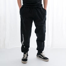 Laden Sie das Bild in den Galerie-Viewer, #fratzengeballer Jogginghose aus Bio-Baumwolle, schwarz